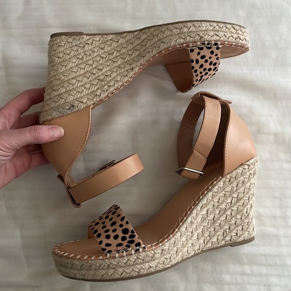 Soda Tan Leopard Animal Print Espadrille Wedges Size 9 cheetah - Picture 6 of 10